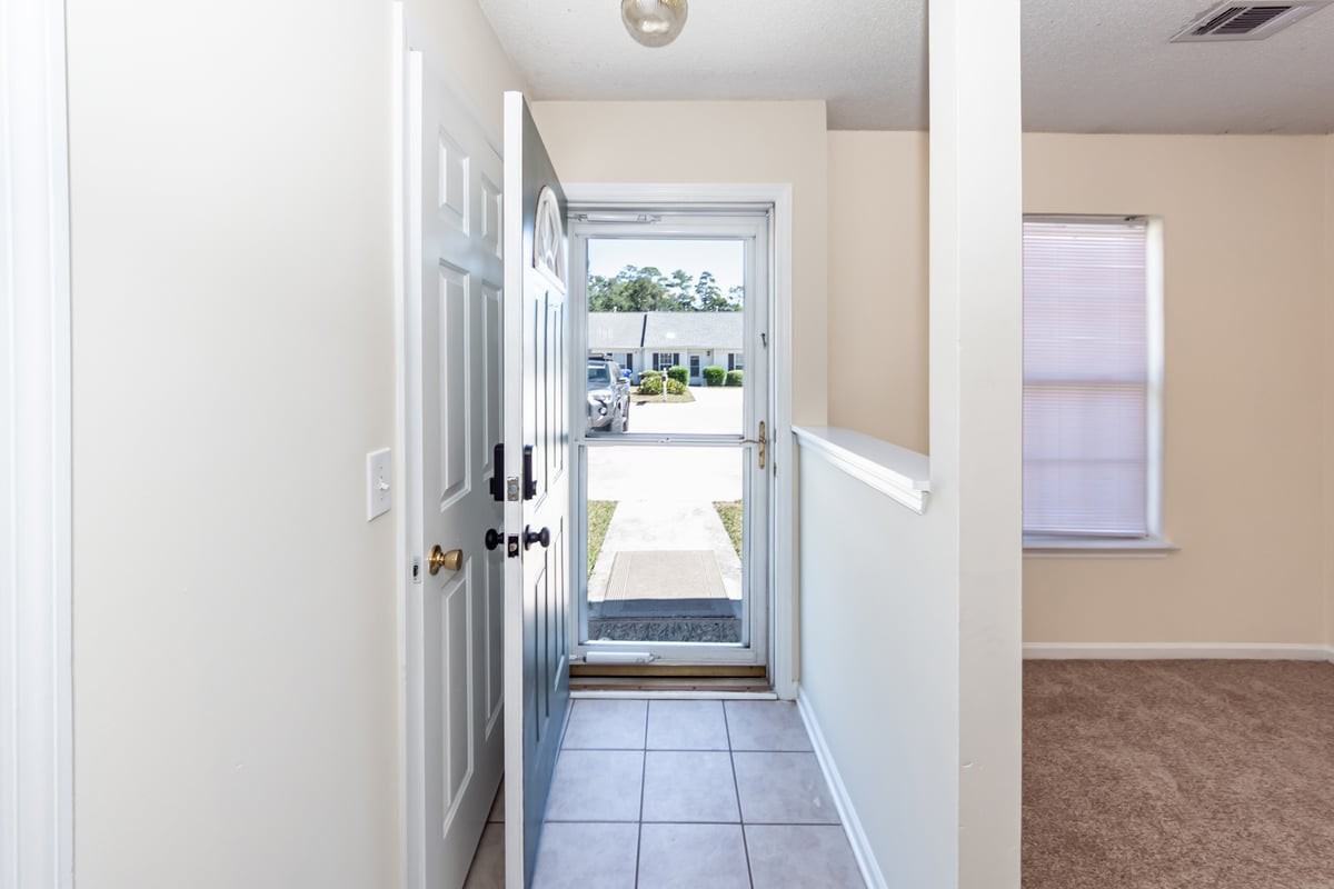 1621 Dexter Ln - Photo 2 of 49