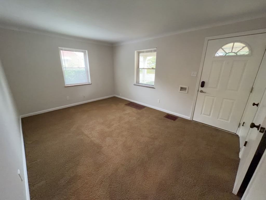 5531 Lester Rd - Photo 3 of 15