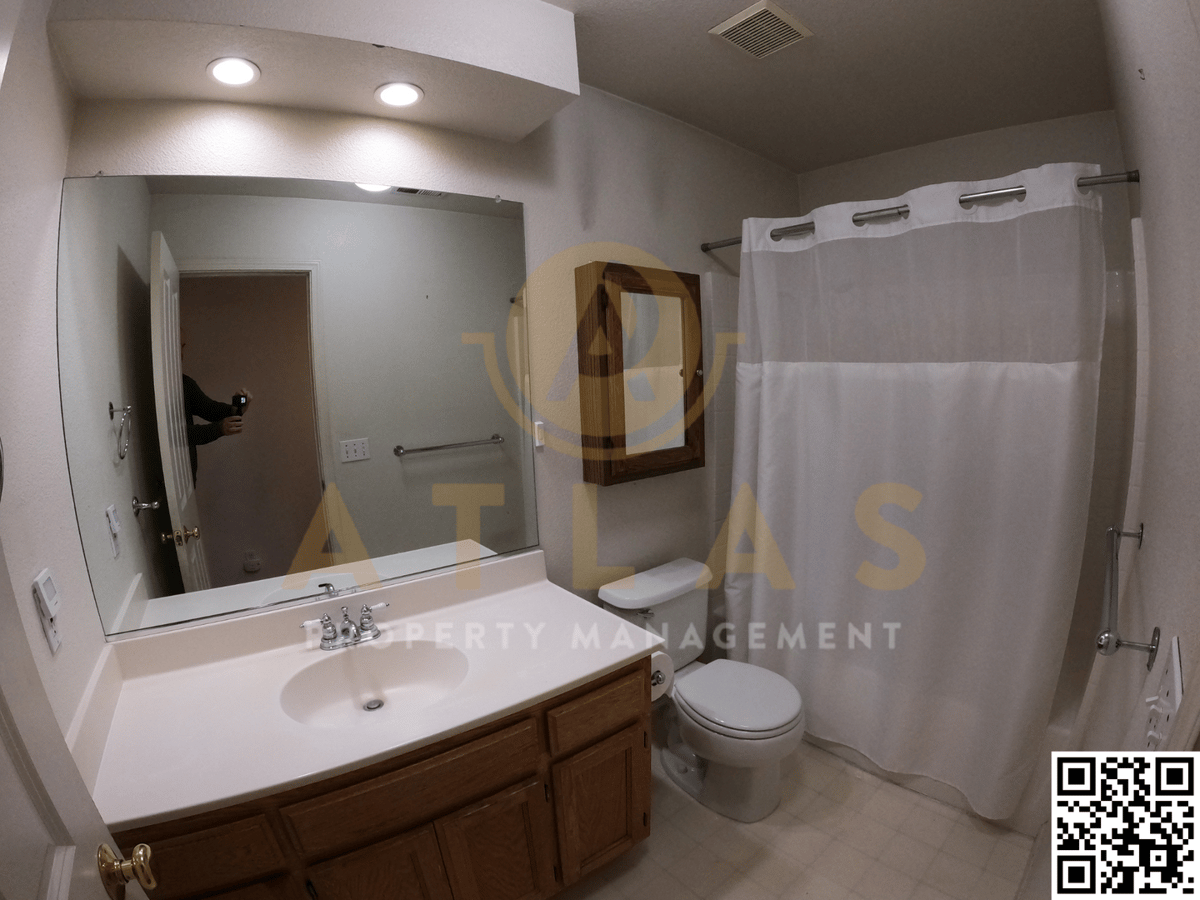 2022 Urbani Pl - Photo 7 of 15