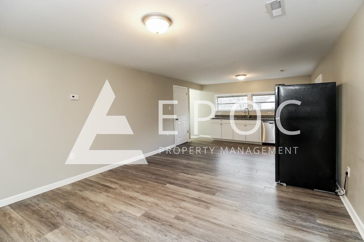 7629 Brisbane Dr - Photo 5 of 16