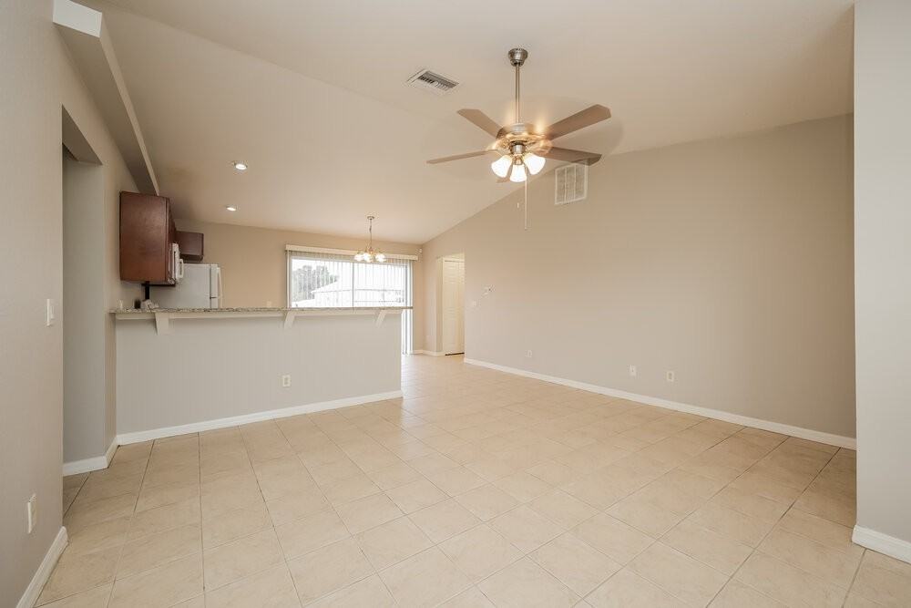 2810 39th St Sw - Photo 5 of 20