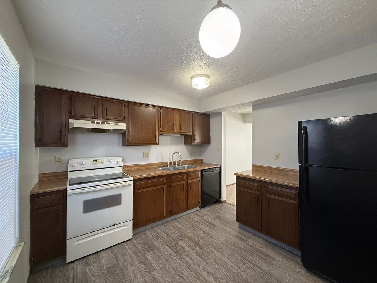 2411 Edmonton Rd - Photo 4 of 22