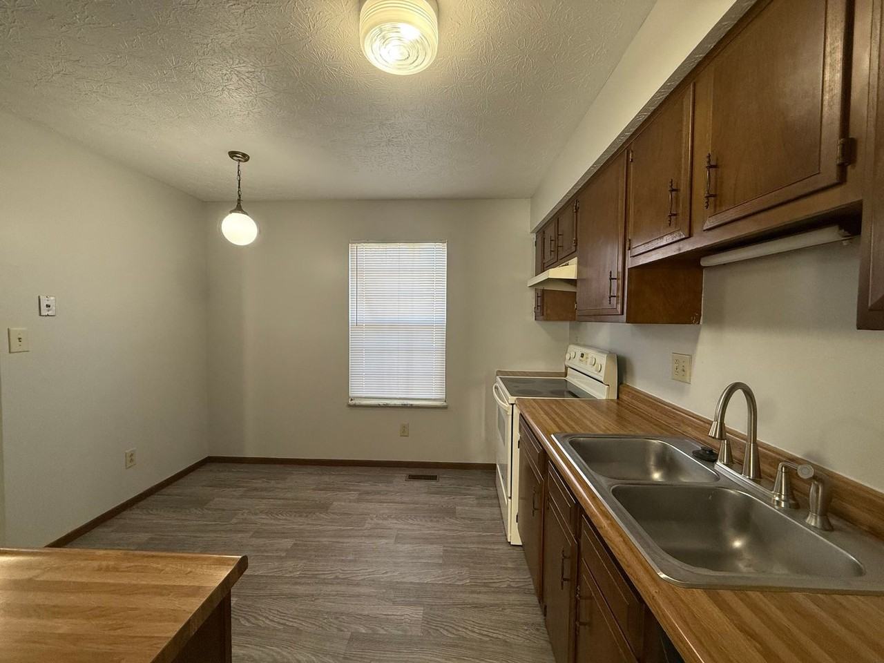 2411 Edmonton Rd - Photo 7 of 22