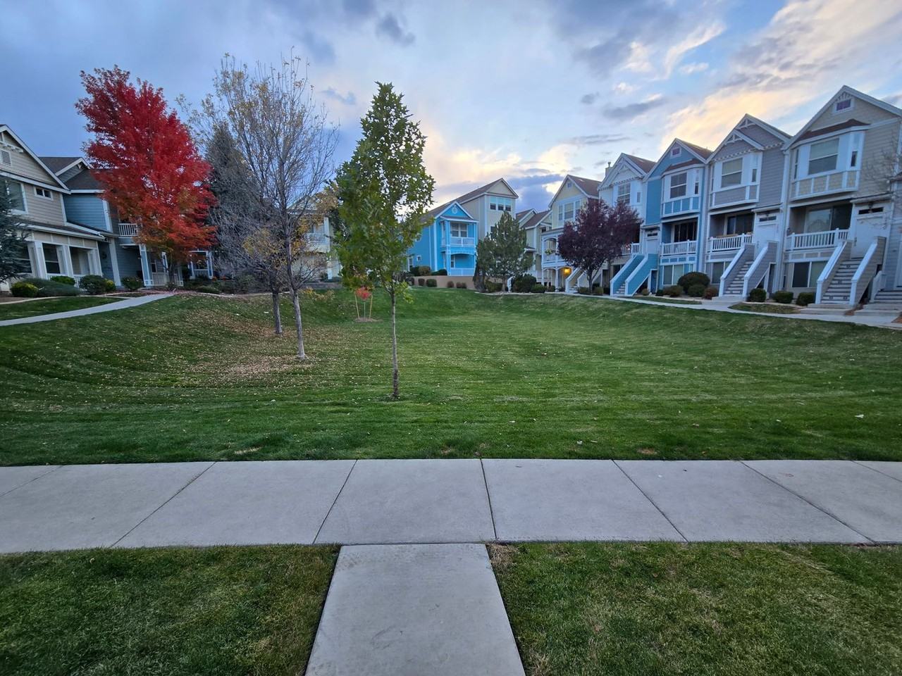 2255 Grosvenor Park Pl - Photo 2 of 20