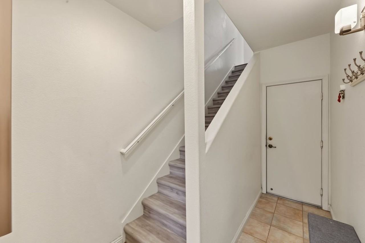 2020 Garnet Ave - Photo 7 of 25