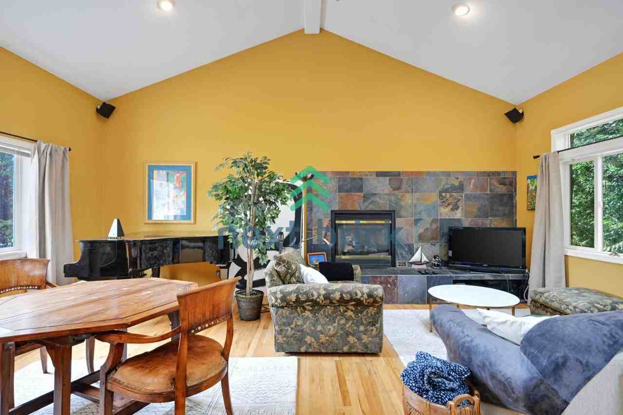 1027 6th St - Photo 7 of 23
