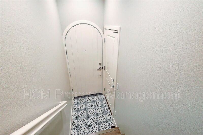 303 Limestone - Photo 4 of 40