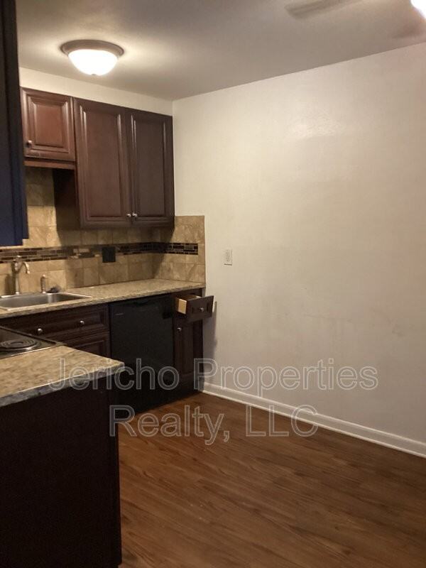 7306 W 20th Ave - Photo 2 of 5