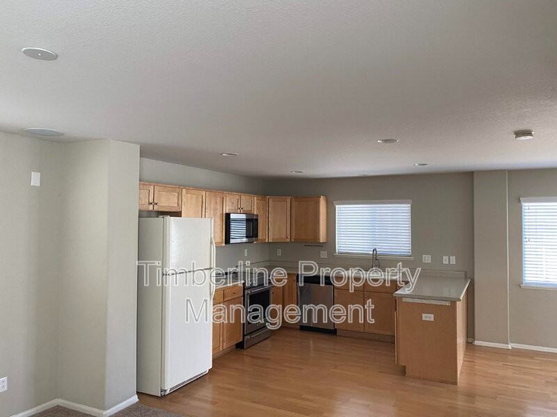 17648 Quarry Way - Photo 3 of 28