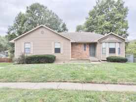 2748 S Coachman Dr - Photo 1 of 1