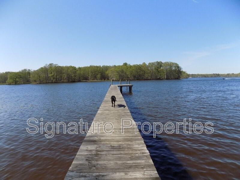 7380 Graves Landing Rd - Photo 2 of 17