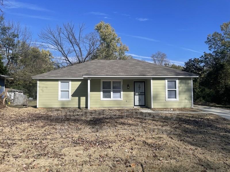 2639 Mirror Ave - Photo 2 of 3