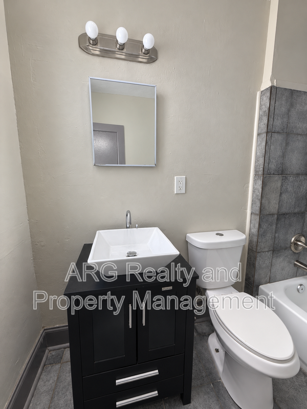 1375 Elizabeth Ave Sw - Photo 5 of 9