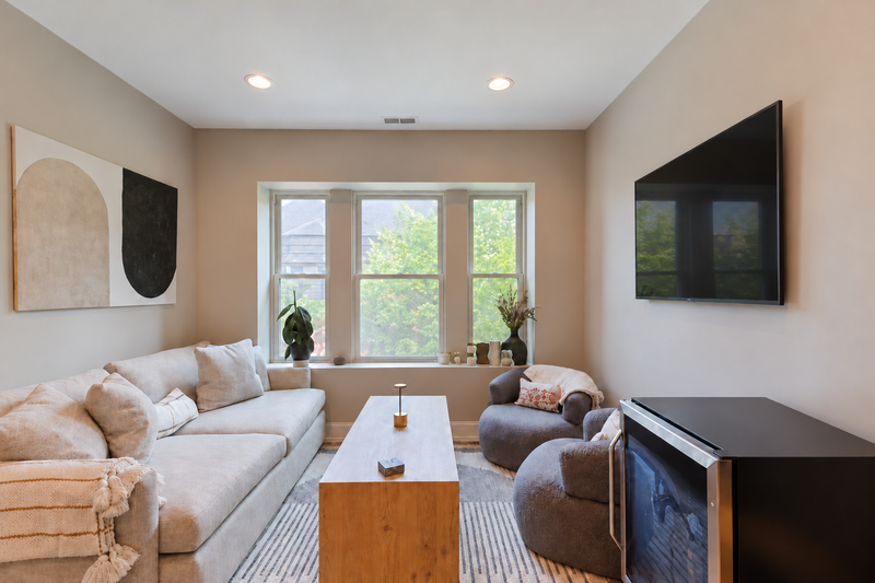 2908 N Allen Ave - Photo 4 of 16