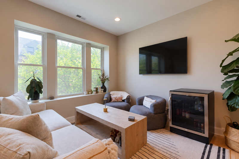 2908 N Allen Ave - Photo 5 of 16