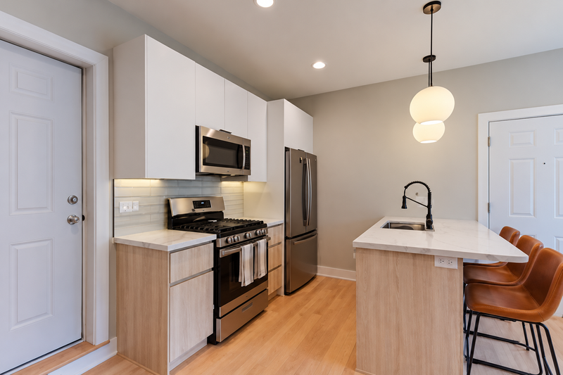 2908 N Allen Ave - Photo 7 of 16