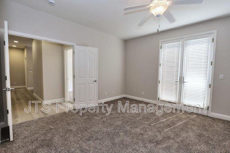 5424 Washoe St - Photo 5 of 50