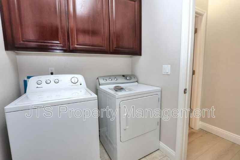 5424 Washoe St - Photo 6 of 50