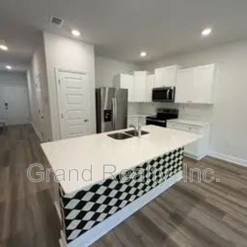 3821 Pendragon Cir - Photo 5 of 28