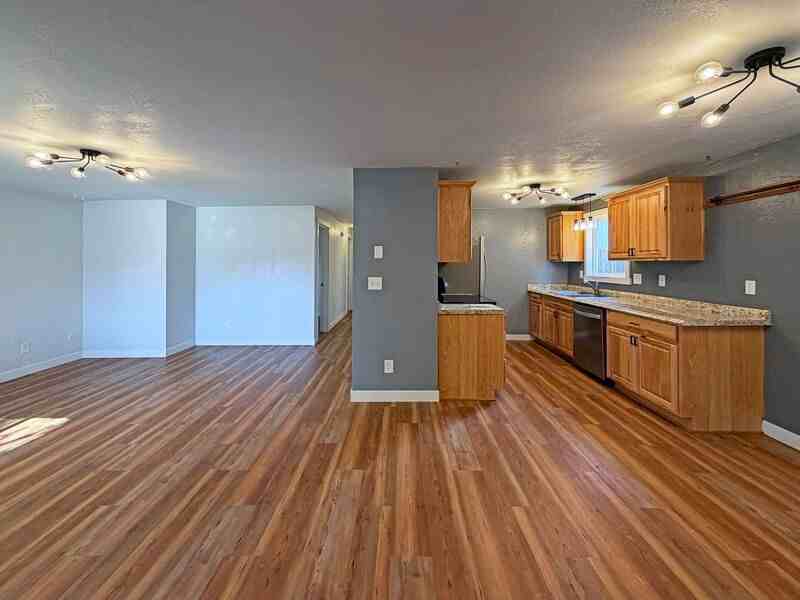 2727 Edison St - Photo 3 of 19
