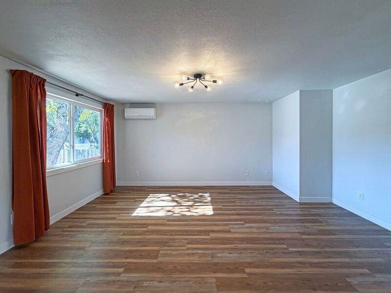 2727 Edison St - Photo 7 of 19