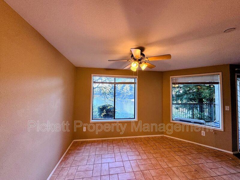 923 Pershing Ave #A105 - Photo 5 of 18