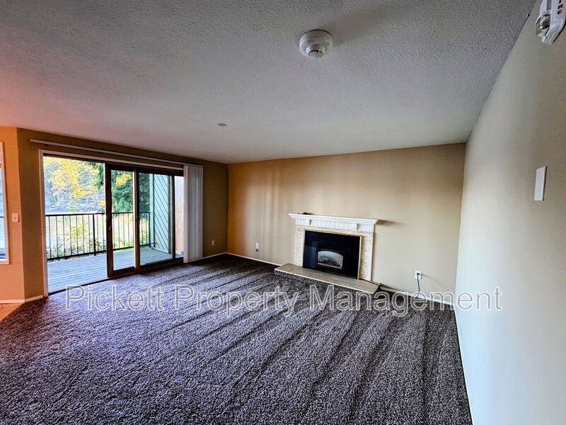 923 Pershing Ave #A105 - Photo 7 of 18