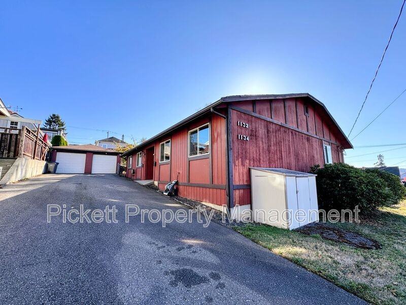 1132 Scott Ave - Photo 2 of 20