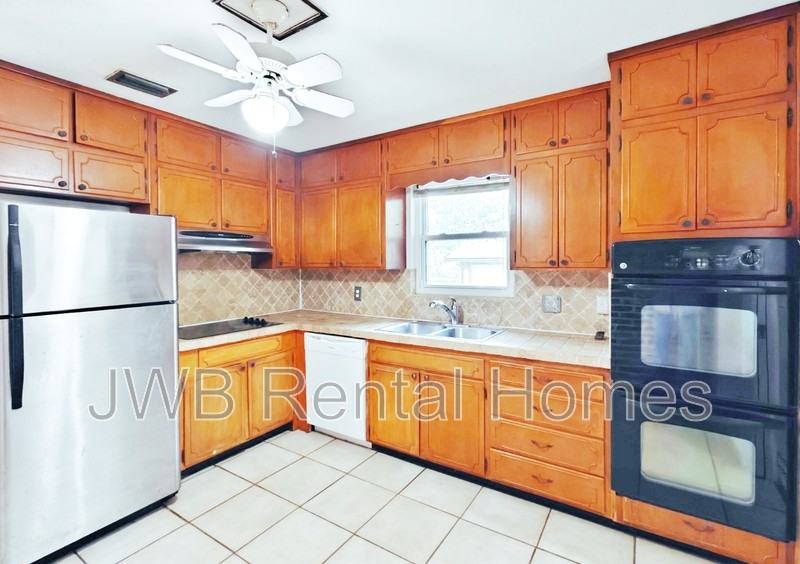 3156 Green Arbor Pl - Photo 2 of 14