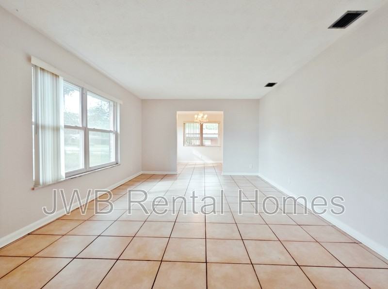 3156 Green Arbor Pl - Photo 6 of 14