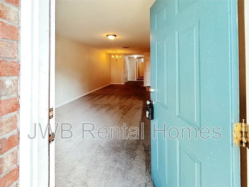 8315 Oden Ave - Photo 2 of 34