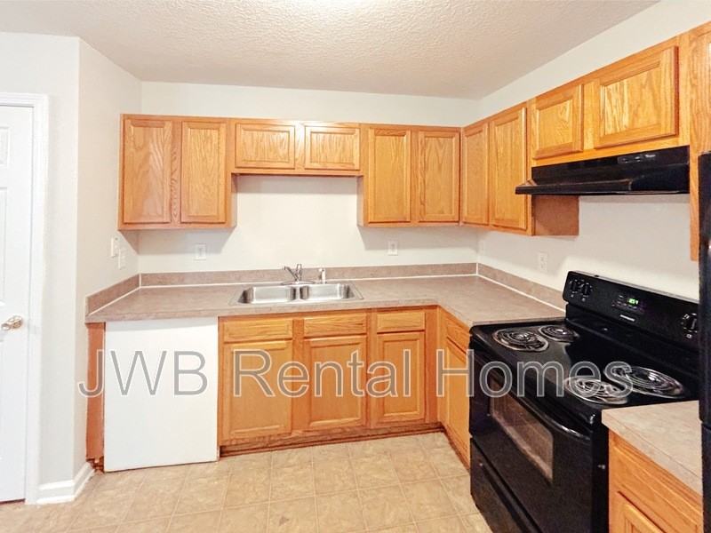 8315 Oden Ave - Photo 5 of 34