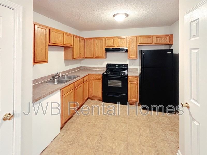 8315 Oden Ave - Photo 6 of 34