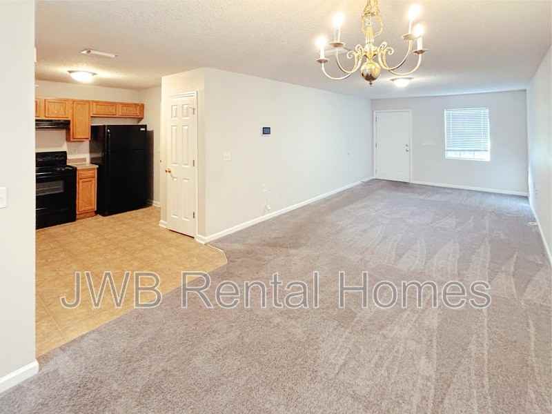 8315 Oden Ave - Photo 7 of 34