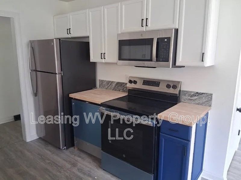 218 Baker Rd - Photo 2 of 11