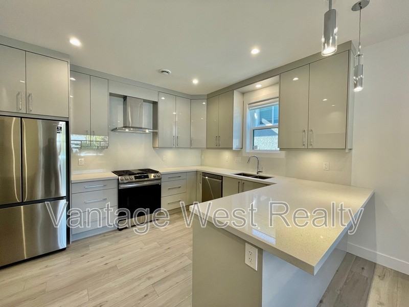 200 Martin Ave - Photo 2 of 32