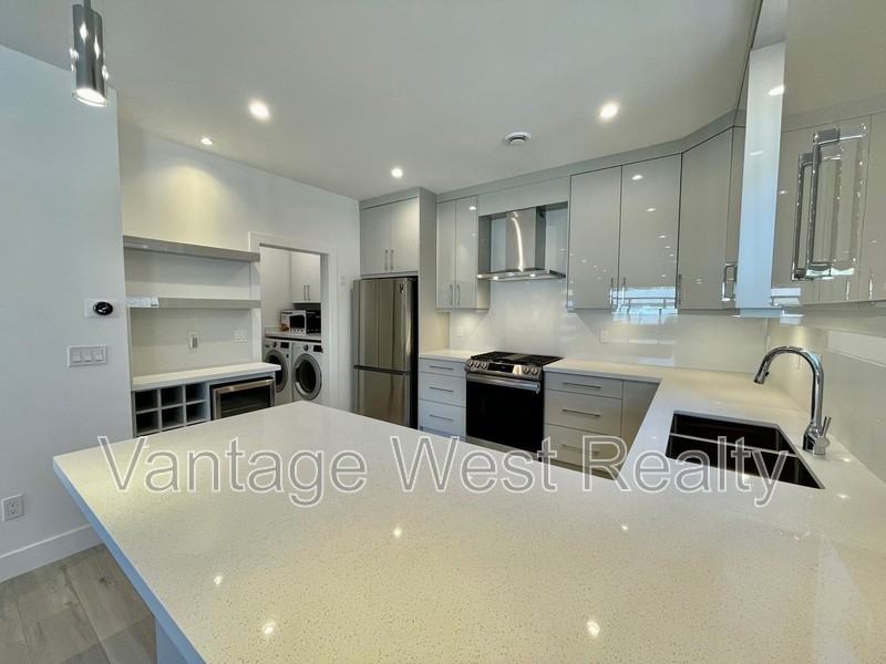 200 Martin Ave - Photo 3 of 32
