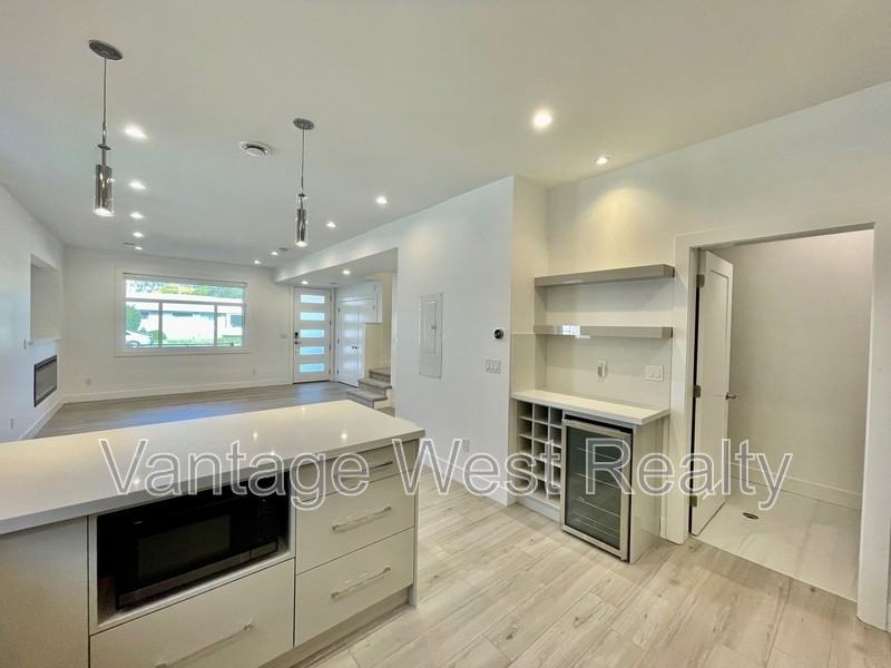 200 Martin Ave - Photo 6 of 32