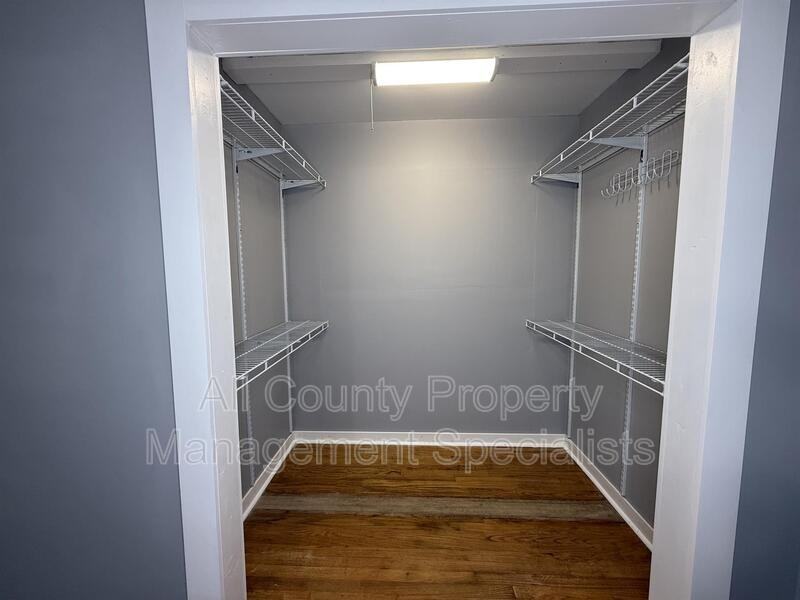 3136 Woodsen Cir - Photo 6 of 12