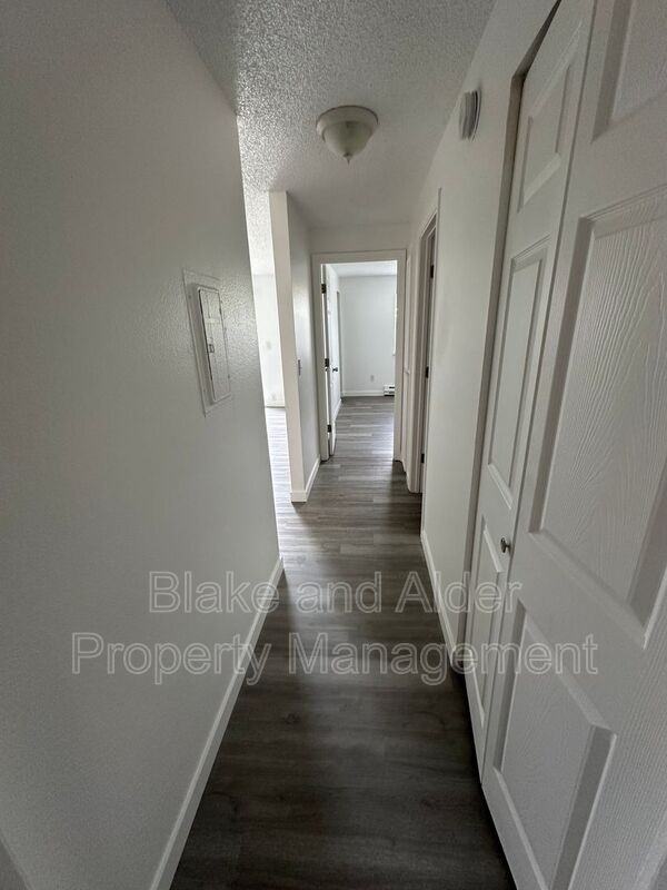 3807 Ne 152nd Ave - Photo 7 of 9