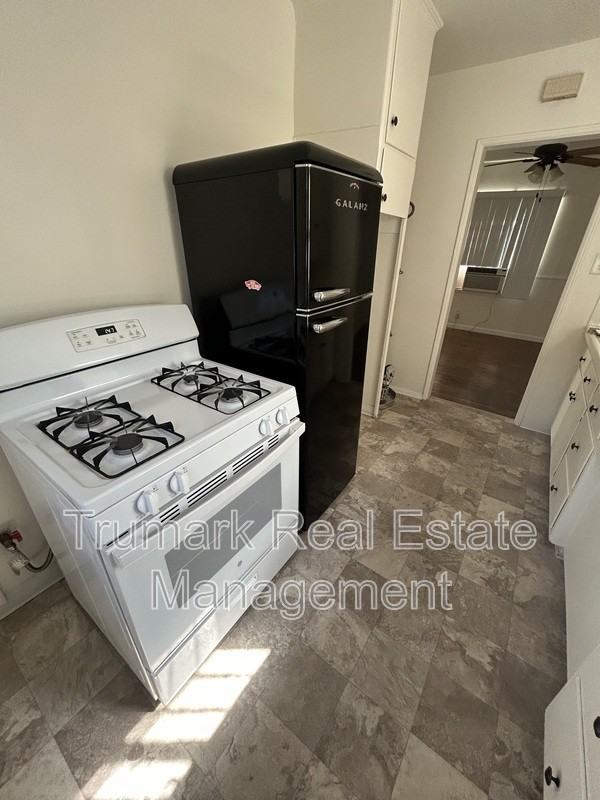 3737 Los Feliz Blvd #5 - Photo 5 of 9
