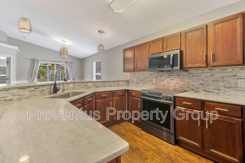 2058 Catline Cir - Photo 4 of 47