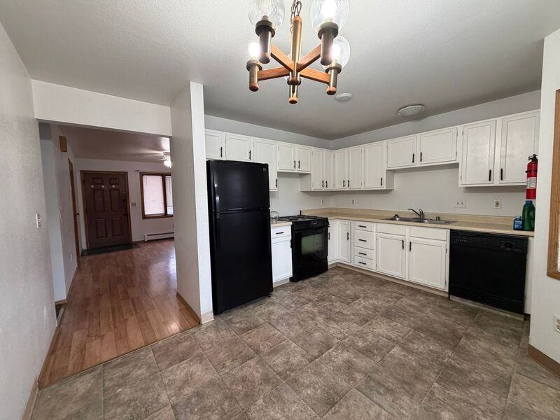 7520 Bearfoot Cir #1 - Photo 4 of 9
