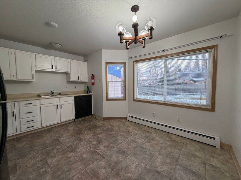 7520 Bearfoot Cir #1 - Photo 5 of 9