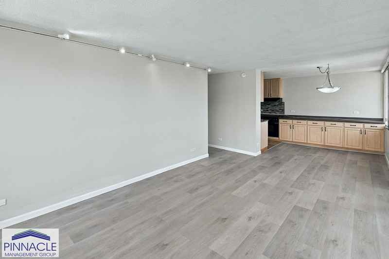 2825 S King St - Photo 4 of 18