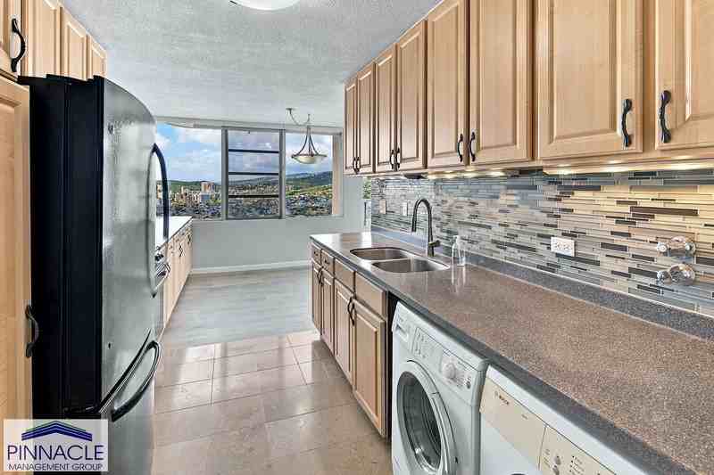 2825 S King St - Photo 7 of 18