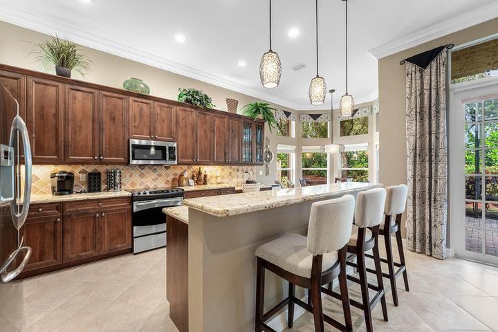 7355 Maple Ridge Trail - Photo 4 of 10