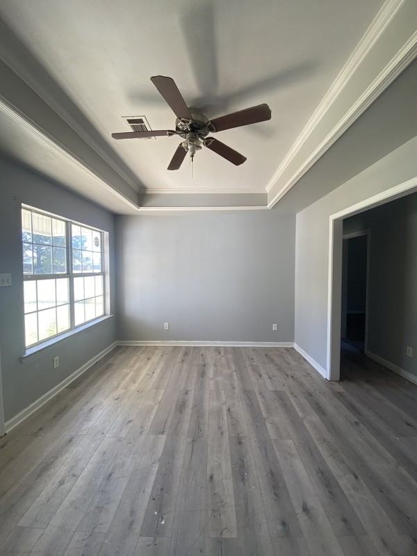 360 Peyton St - Photo 3 of 7