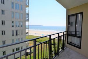 featured image of 205 E Grand Ave #4B