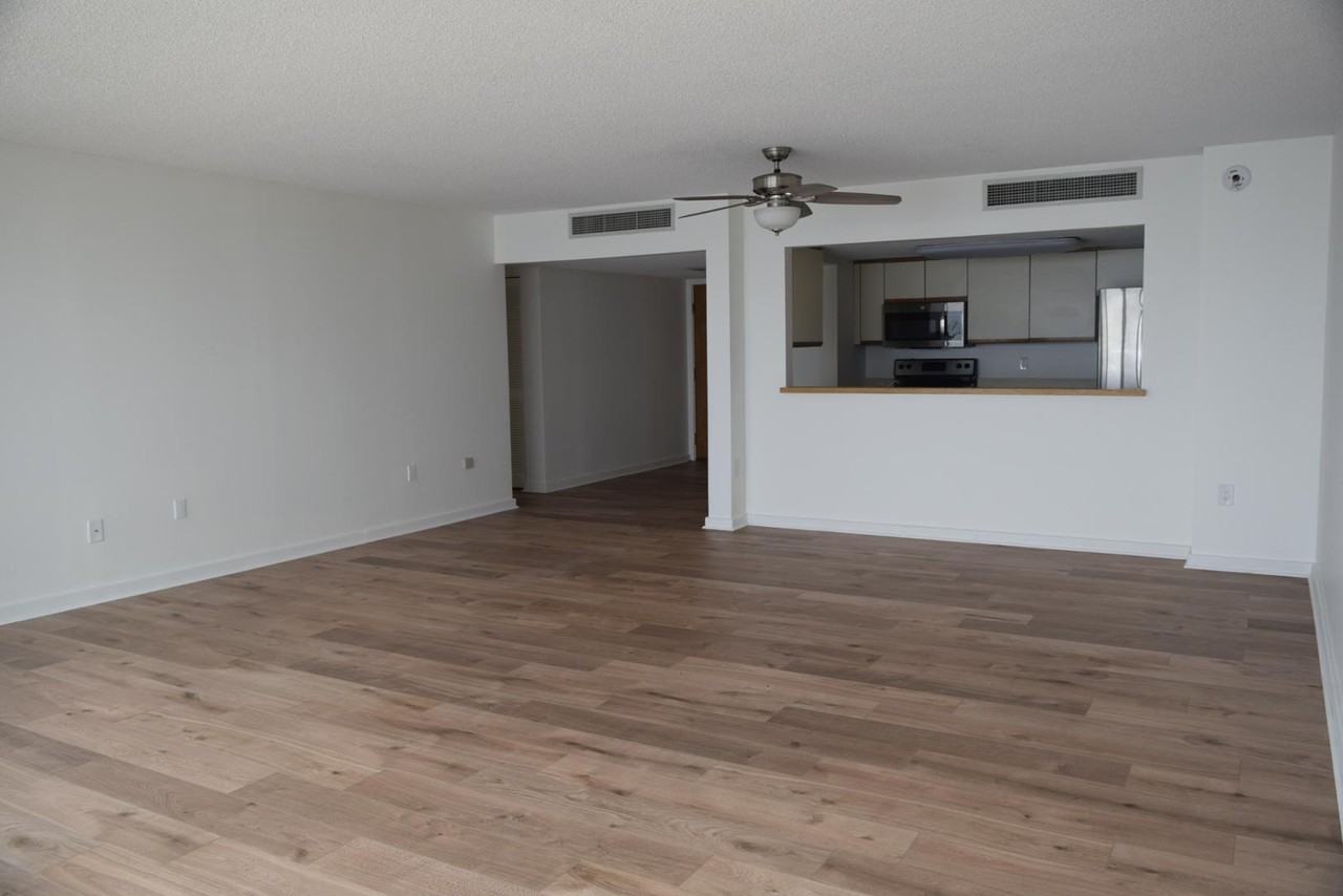 31 E Grand Ave #81 - Photo 6 of 17
